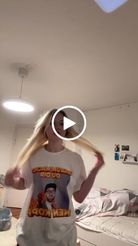 Customer video review of MARK FORSTER T-SHIRT