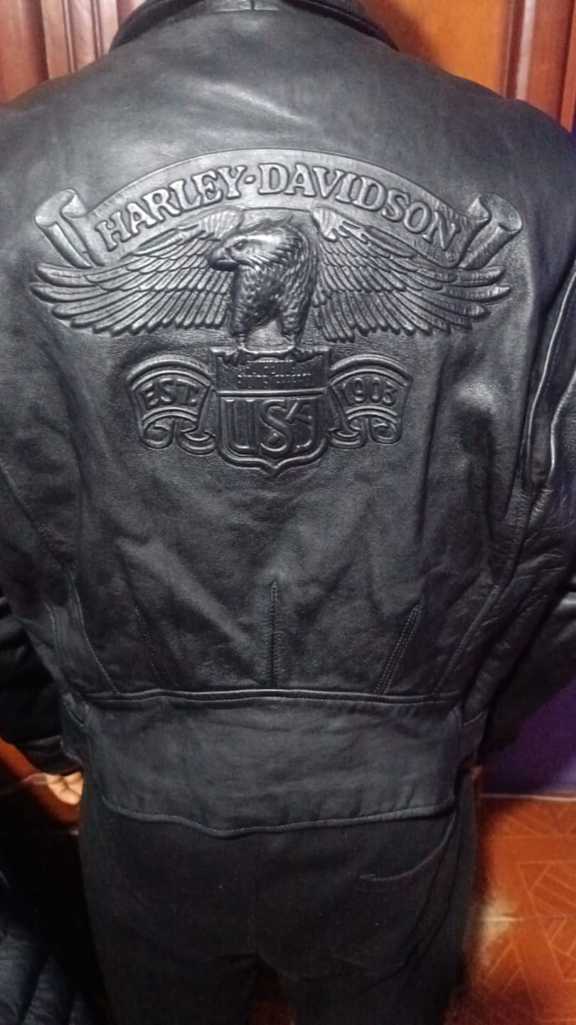 Customer photo review of 1990 Harley Davidson "Aguila en Relieve" Biker Leather Jacket (L)