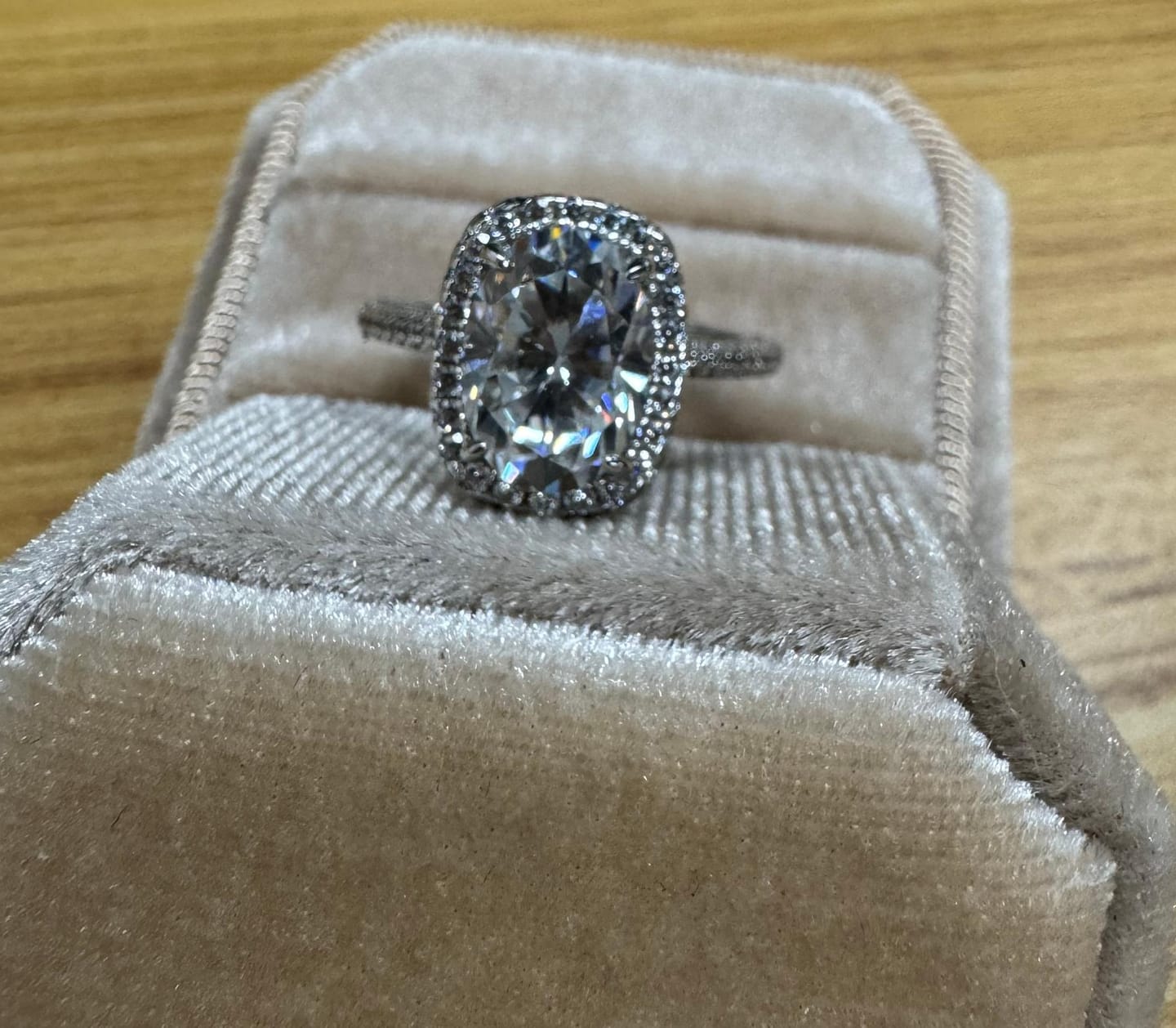 Customer photo review of Rodiffy Moissanite 2.5 Ct Halo Oval Cut Promise Ring For Women