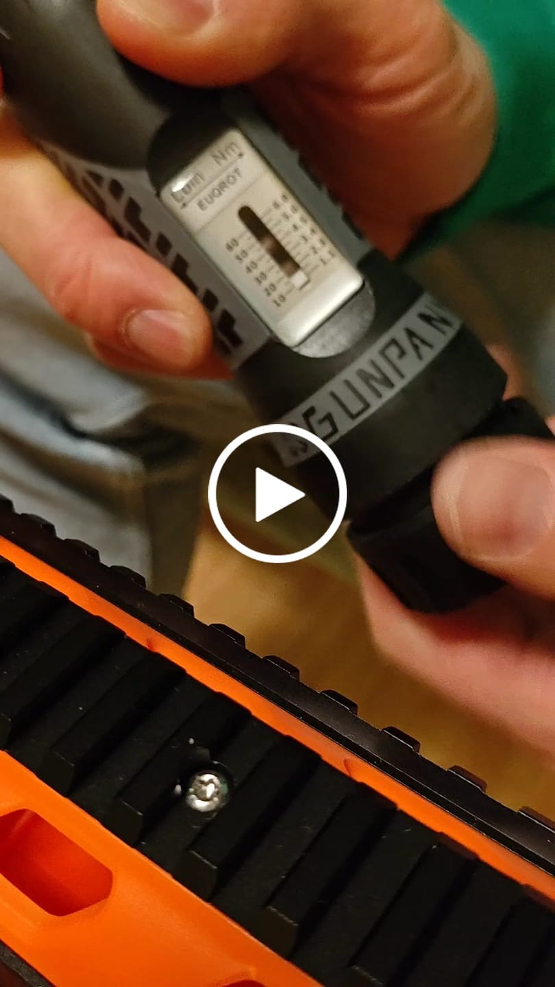 Customer video review of Vector Optics SCTK-04 Drehmoment-Schraubenzieher 1,1-6,8Nm