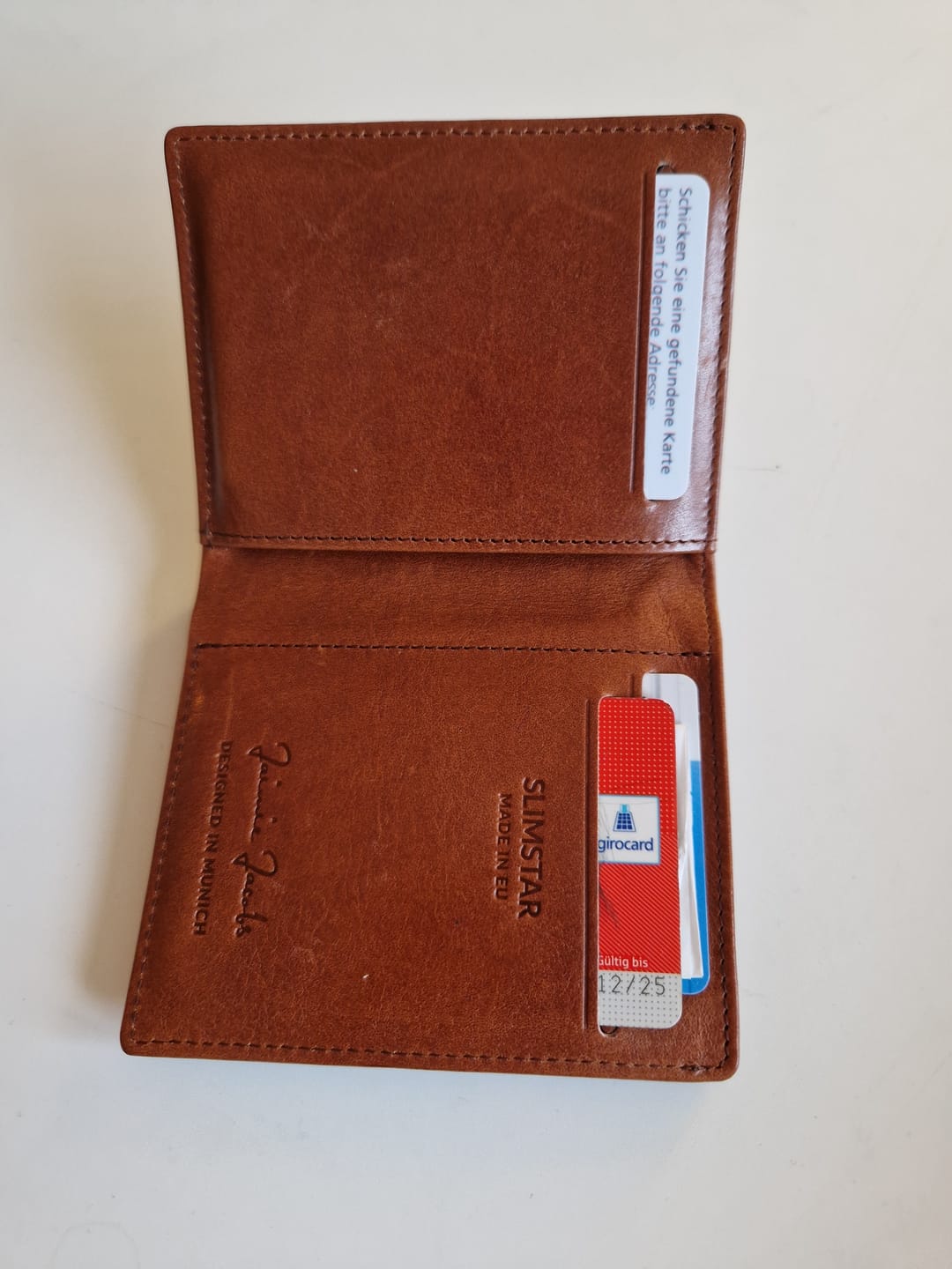 Customer photo review of Slimstar - slim wallet with small coin pocket
