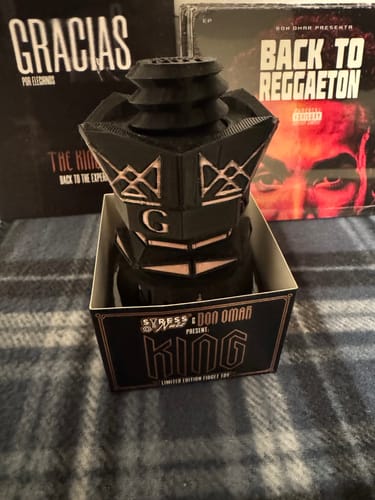 Customer photo review of Stress nuts KING Edition