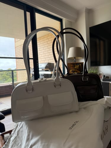 Customer photo review of STAND OIL - Chubby bag / White