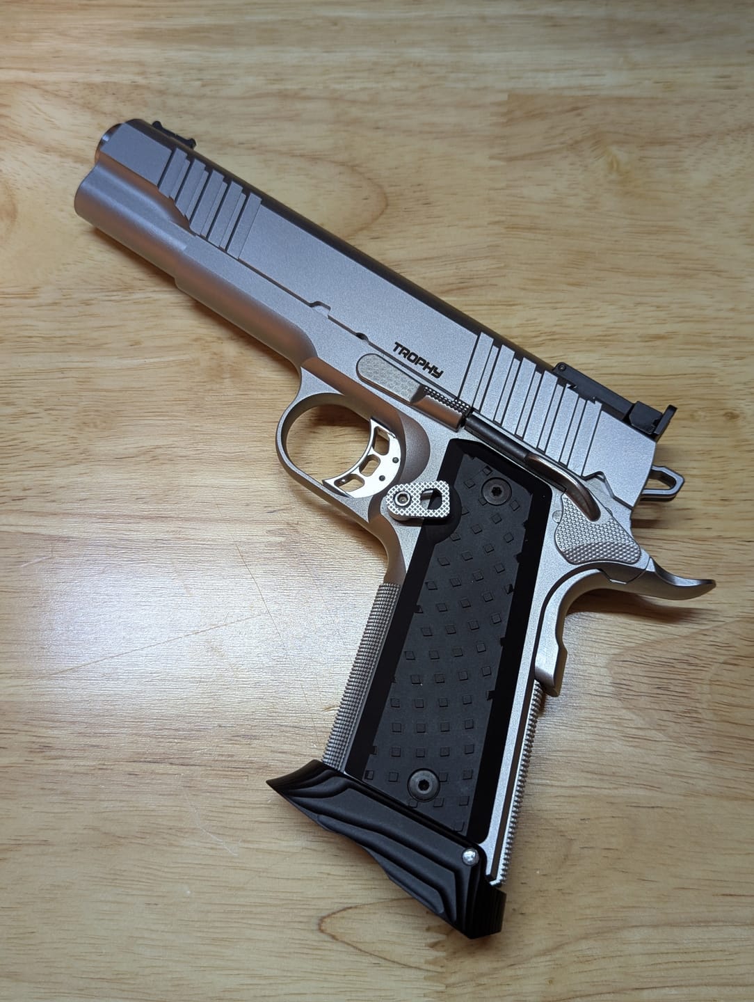Customer photo review of 1911/STI 2011/Bul Armory | Extended Magazine Release Button