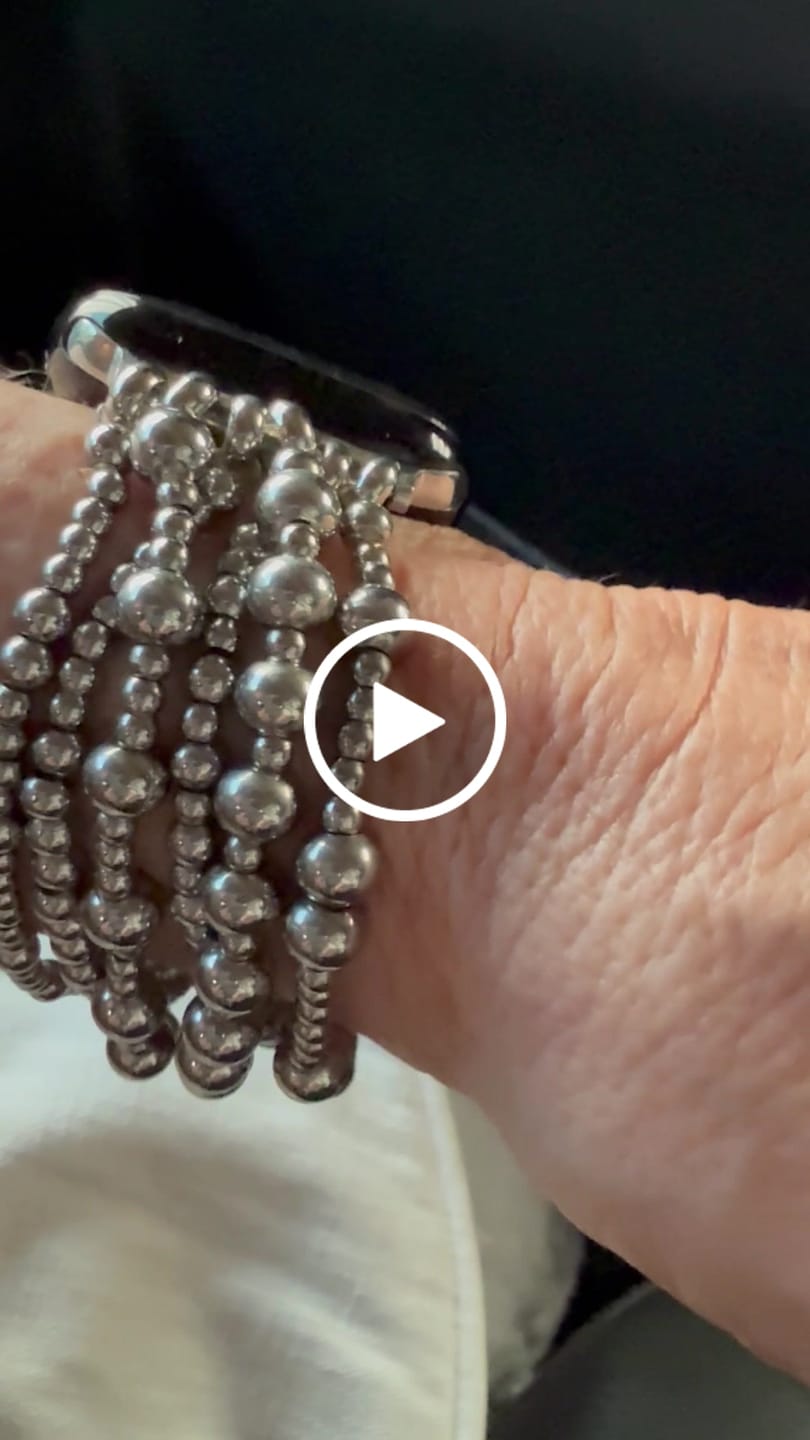 Customer video review of Ethereal Frost Stretch Apple Watch Strap