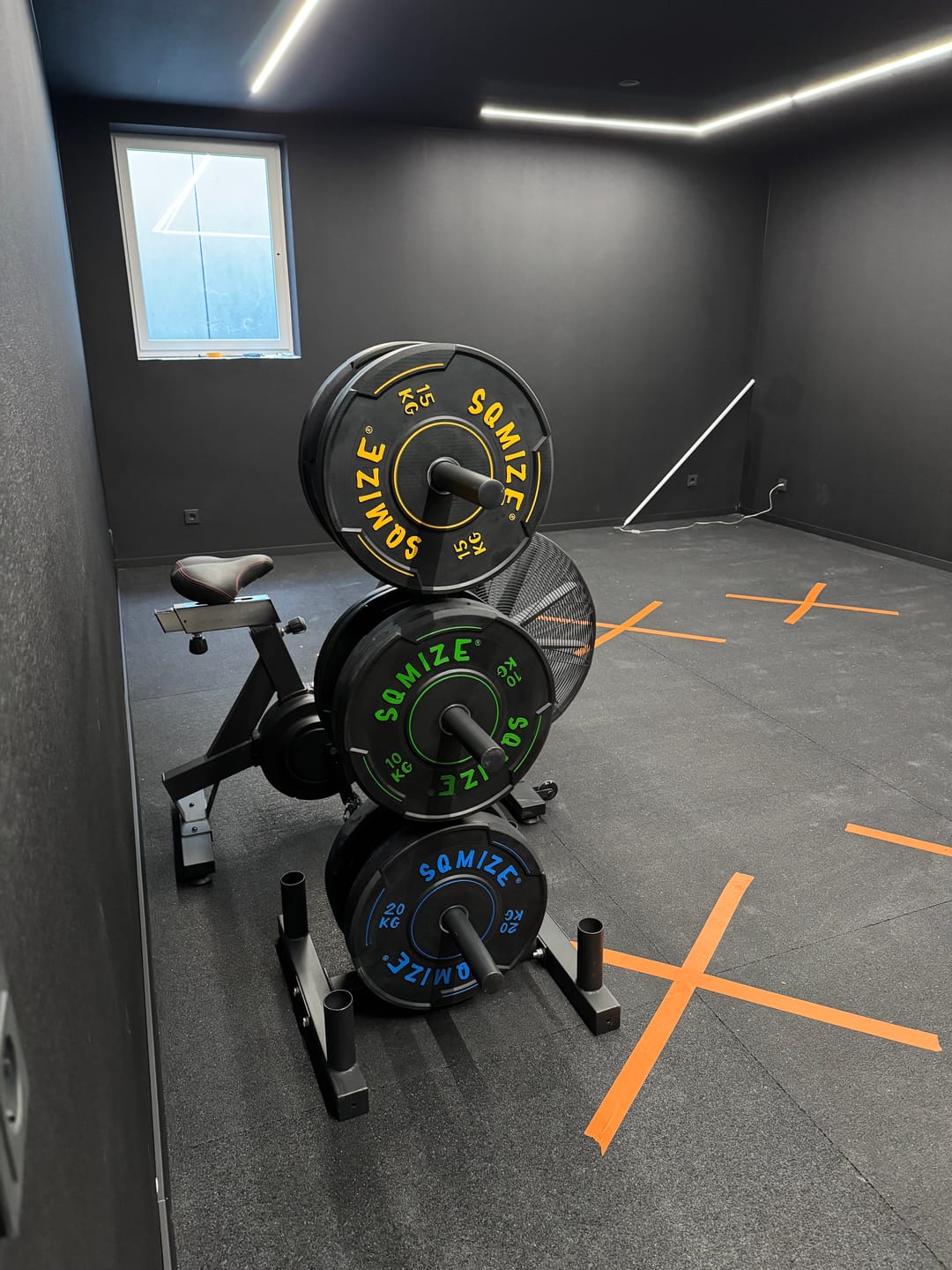 Customer photo review of Bumper Plate Tree - 4 Bar Holders