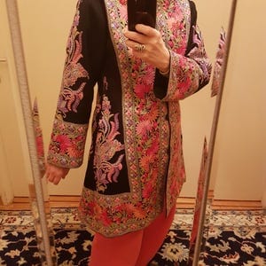 Customer photo review of Ravishing Rangrez: Kashmiri Aari Floral Hand-Embroidered Jacket