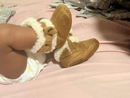 Customer photo review of Winter Plus Velvet Toddler Girl Dress Shoes