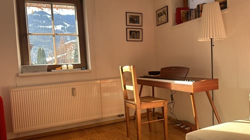 Customer photo review of 【VORVERKAUF】Donner DDP-80 Digital-Piano für Zuhause 88 gewichtete Tasten & Stilvolles Holzdesign mit 3 Pedale - Lieferung am 22. Januar