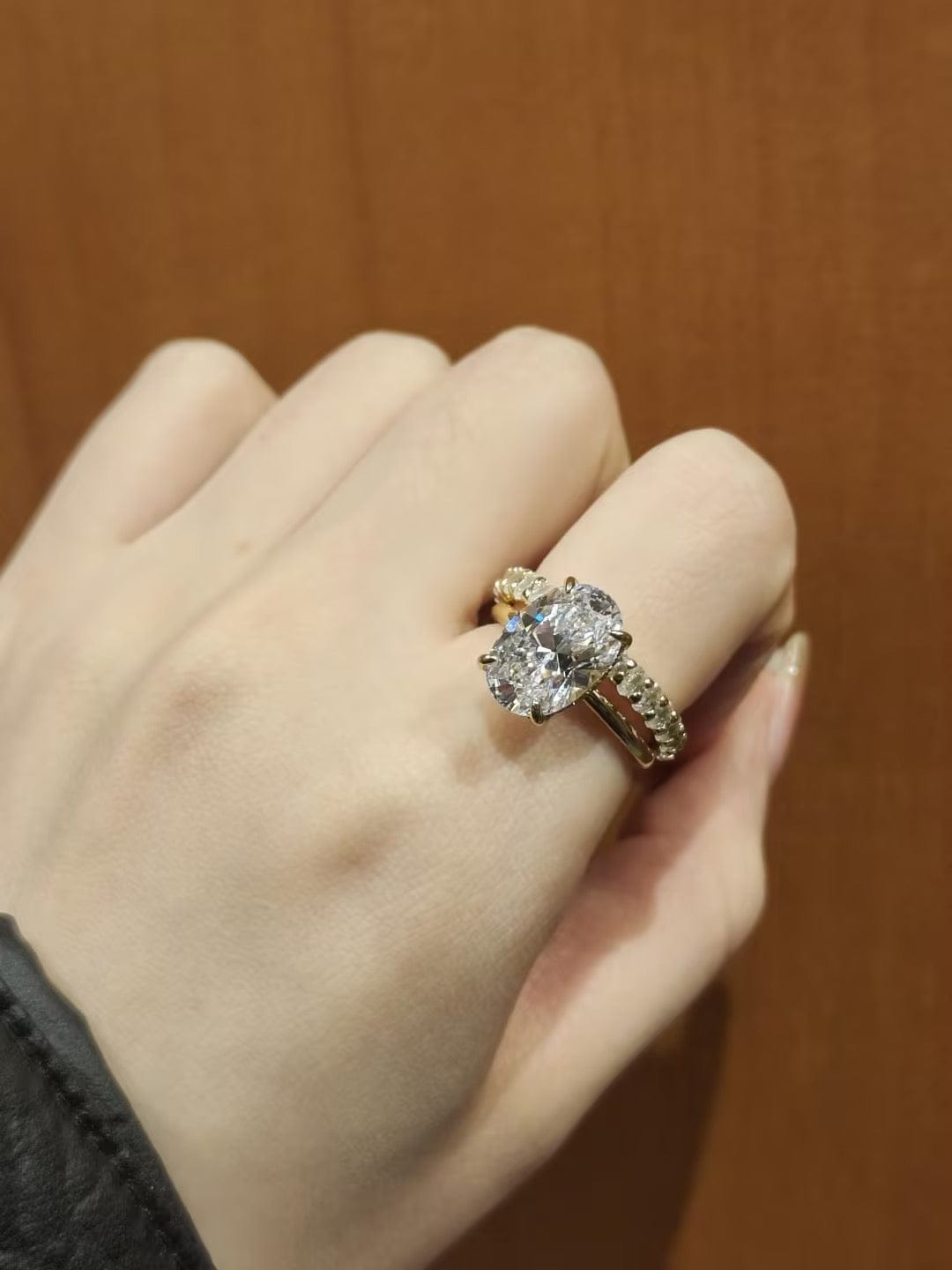 Customer photo review of S925 4.5Ct Luxury Oval Cut 2PC Wedding Ring Set In Sterling Silver Stackable Rings For Everyday Wear