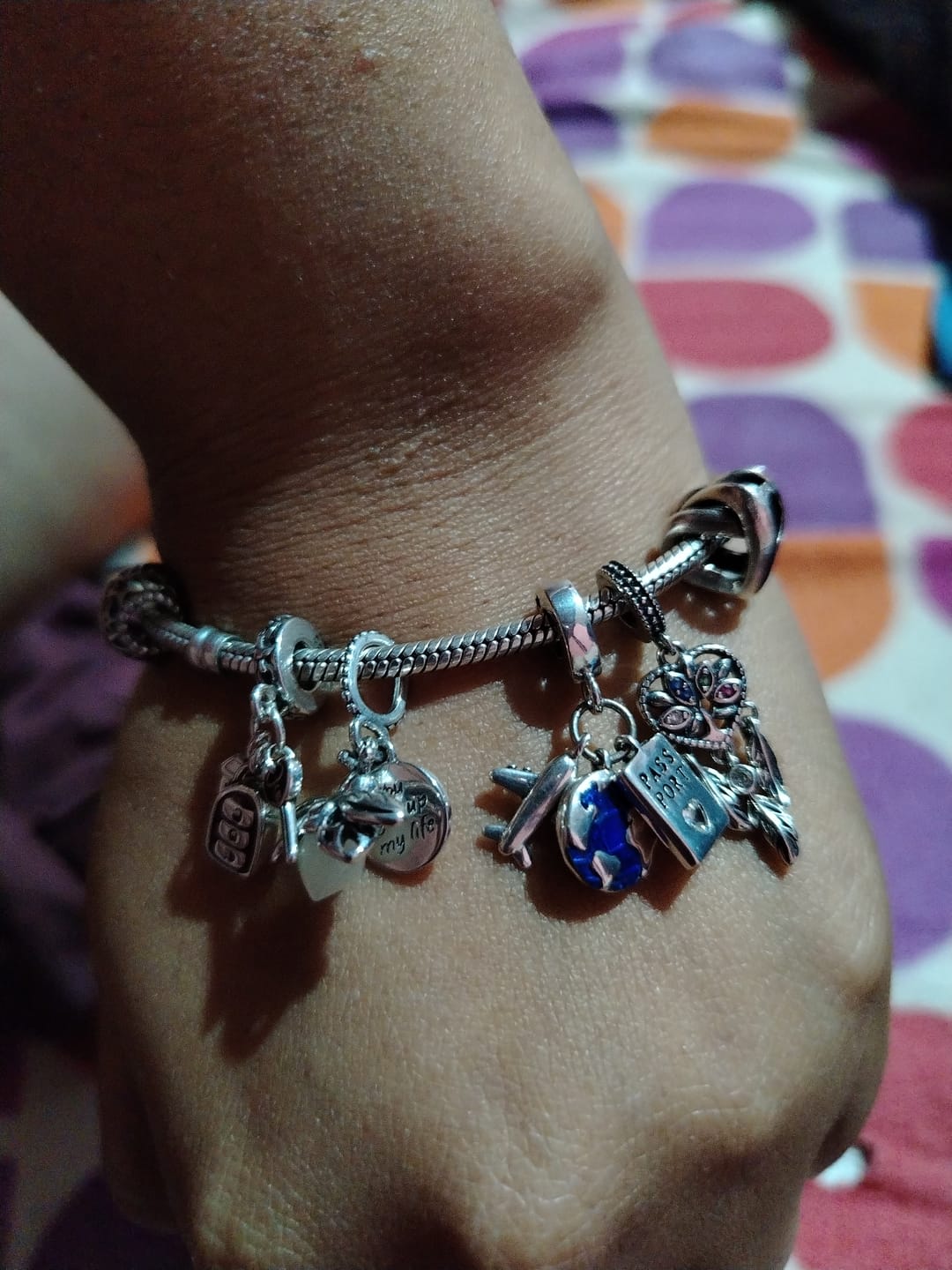 Customer photo review of Charm Luciernaga Evangeline "Iluminas Mi Vida" Fluorescente
