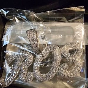 Customer photo review of ICED HEART CUSTOM CURSIVE NAME BAGUETTE NECKLACE