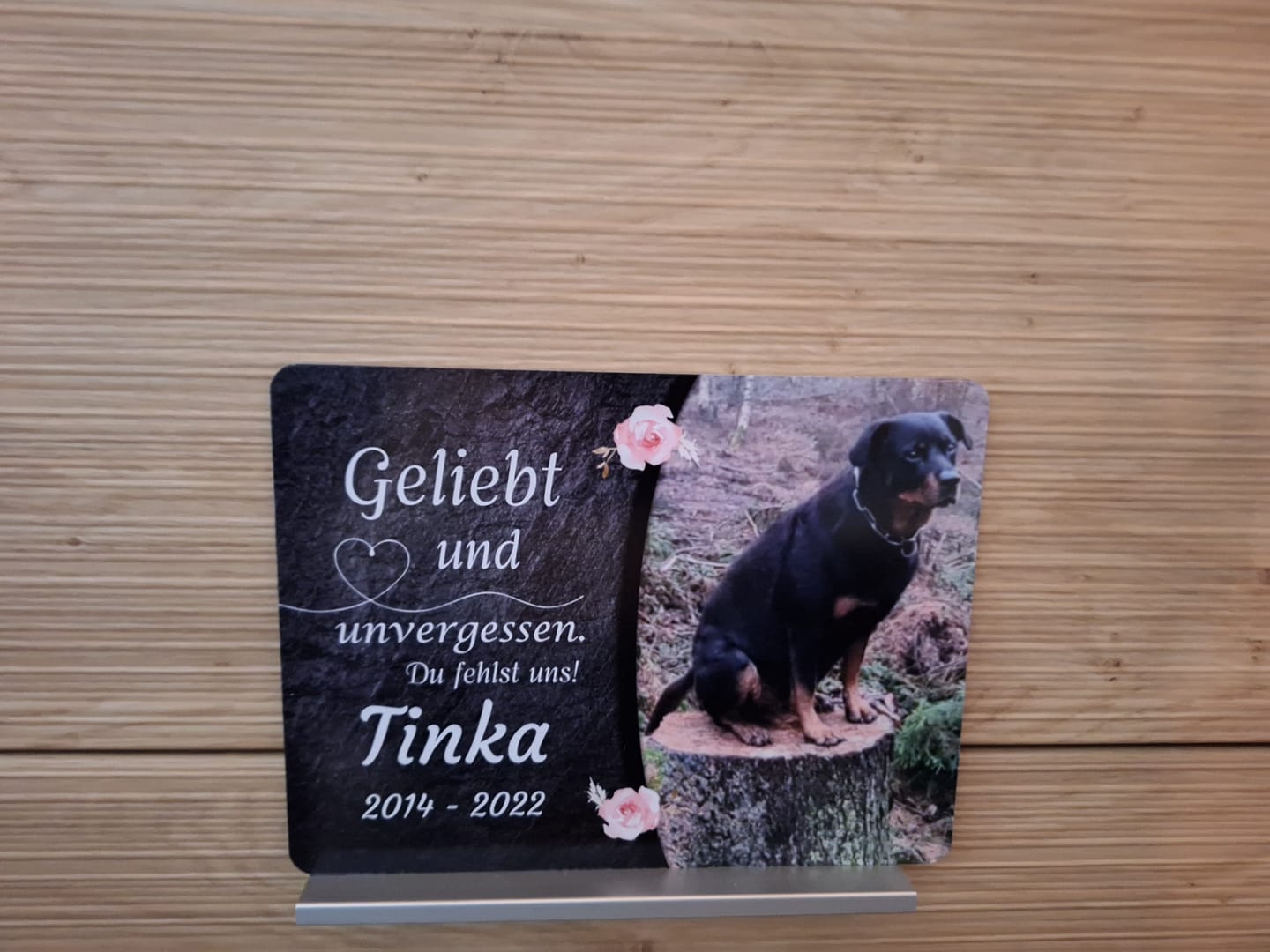 Customer photo review of Hunde Gedenktafel mit Foto & Spruch (UV- & Wetterfest)