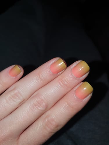 Kundenbewertung mit Foto zu Nagelfolien Gratis Testen (1x Zufalls-Design)