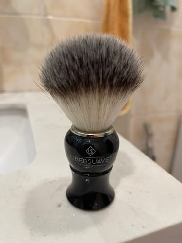Customer photo review of Ubersuave Eco-Razor Black & Chrome Imitation Ebony Shaving Brush (Synthetic Silvertip)