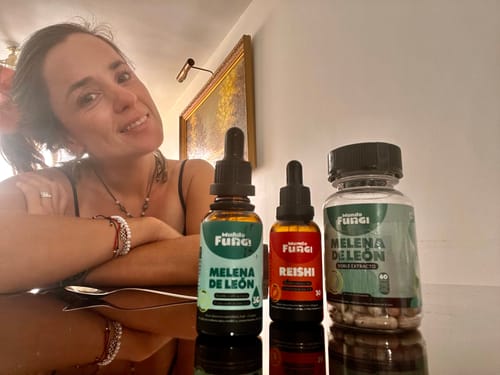 Customer photo review of Melena de León Cápsulas + Gotas - Extracto Ultra Concentrado