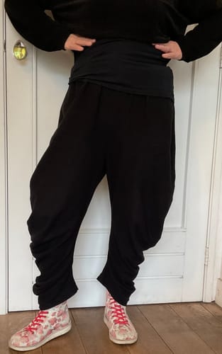 Customer photo review of Women Scimitar Casual Pants