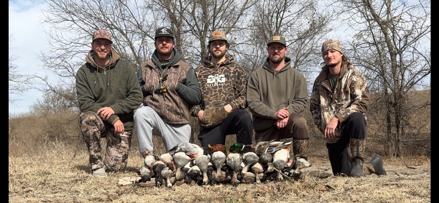 Customer photo review of TIDEWE Men’s Heated Duck Hunting Jacket with Fleece Lining, Waterproof 1/2 Zip Jacket for Hunting (Veil Avayde Camo, Size S-XXXL)