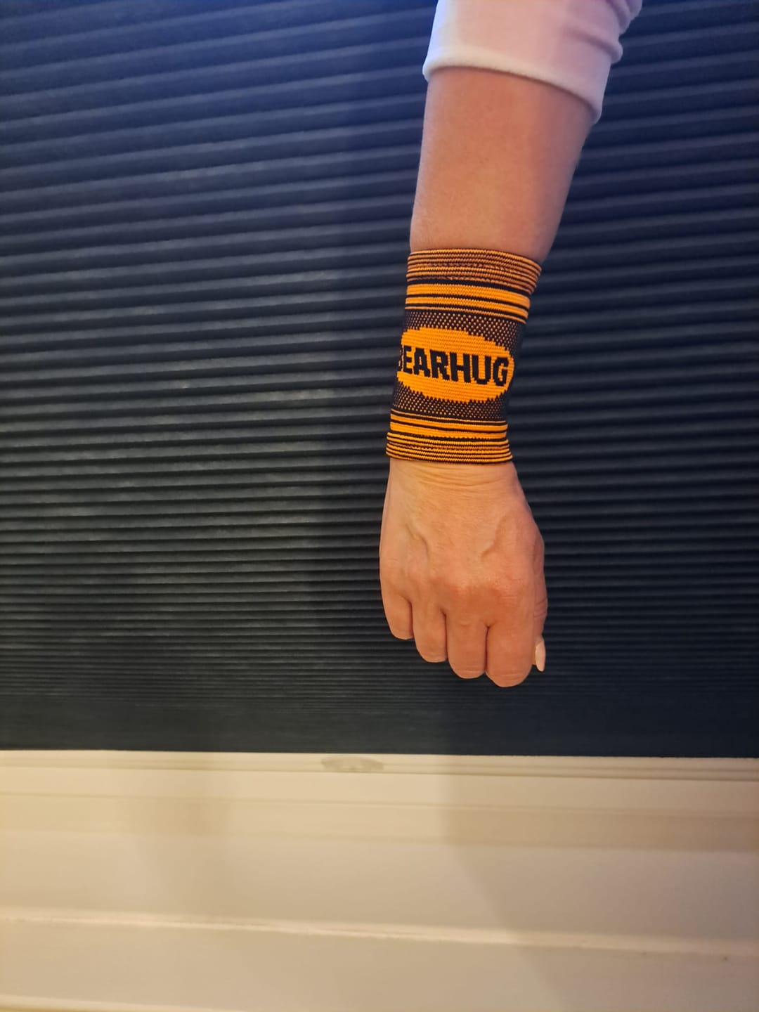 Customer photo review of Pair of Wrist Compression Support Sleeves For Arthritic & Sports Pain Relief