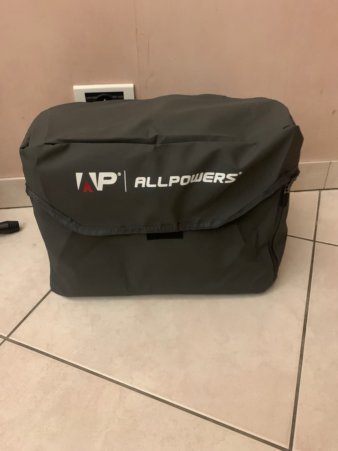 Customer photo review of ALLPOWERS S2000 Pro Station électrique portable 2400W 1451Wh