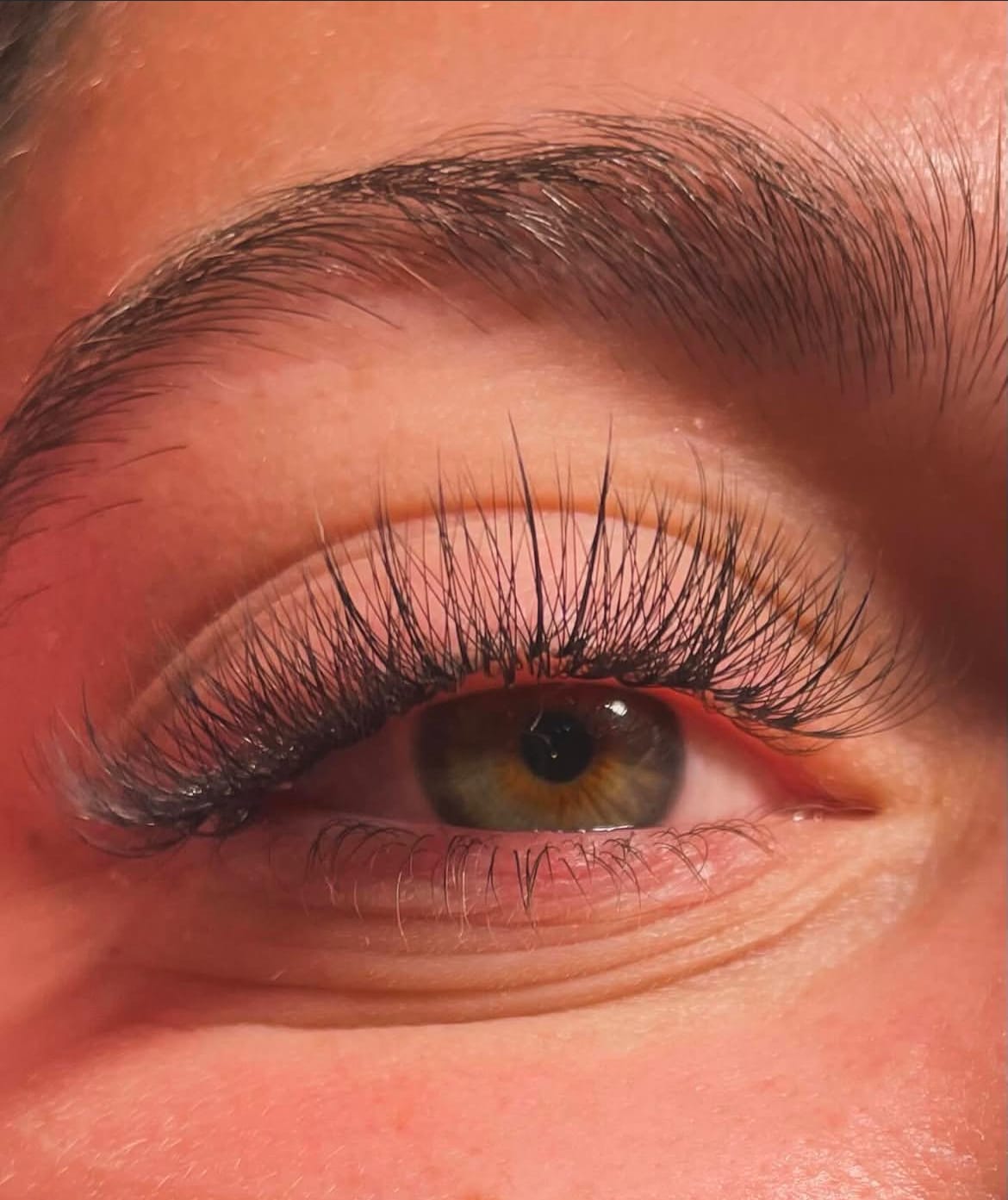 Customer photo review of Favor-5D Wispy Premade Fans