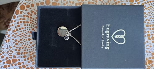 Customer photo review of Ogrlica: Name Birthstone