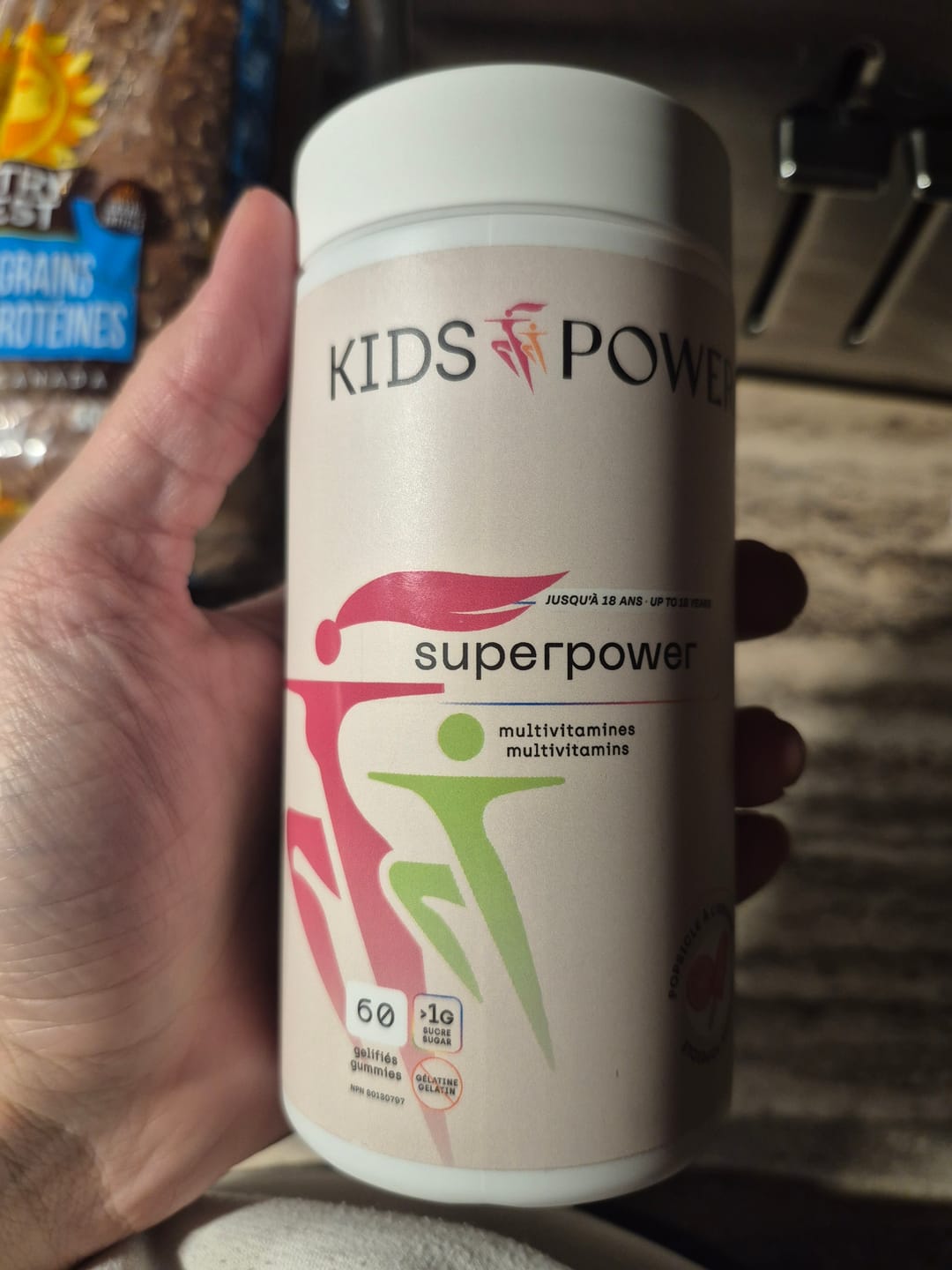 Customer photo review of Girl Power - Superpower Multivitamins pour Enfant