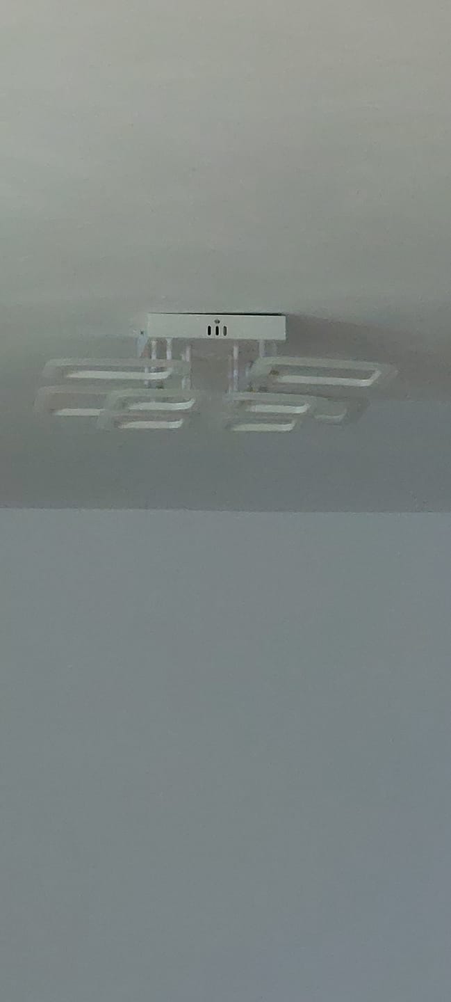 Customer photo review of Lustra LED 4+4 SQUARE GIGANT Echivalent 1000W Telecomanda