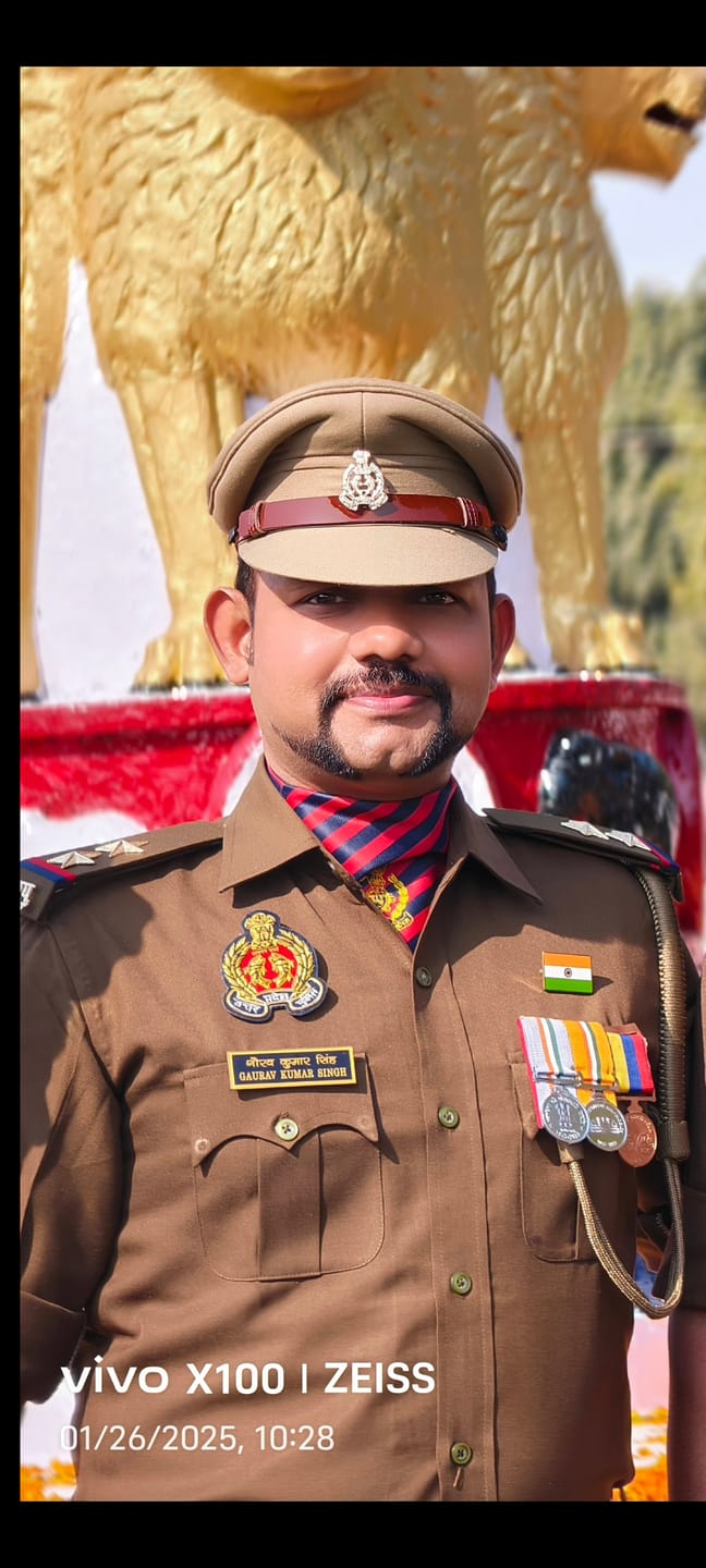 Customer photo review of Indian Flag Lapel Pin