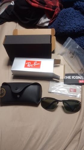 Customer photo review of Lentes De Sol Rb3183n Negro Verde G15