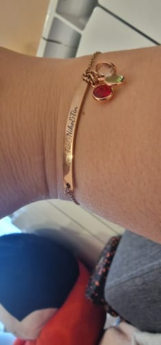 Customer photo review of Zapestnica: Name Birthstone