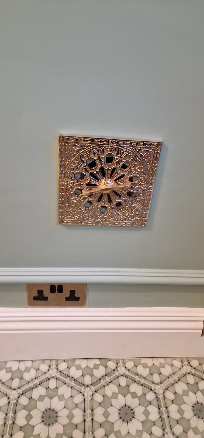 Customer photo review of Kenrick Hit & Miss Slotted Square Air Vent