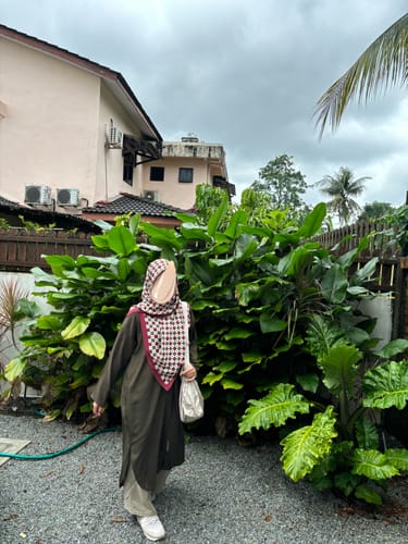 Customer photo review of Monogram Square (Pink)