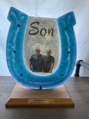 Customer photo review of 11.5x10.2x1" Large Horseshoe Silicone Mold