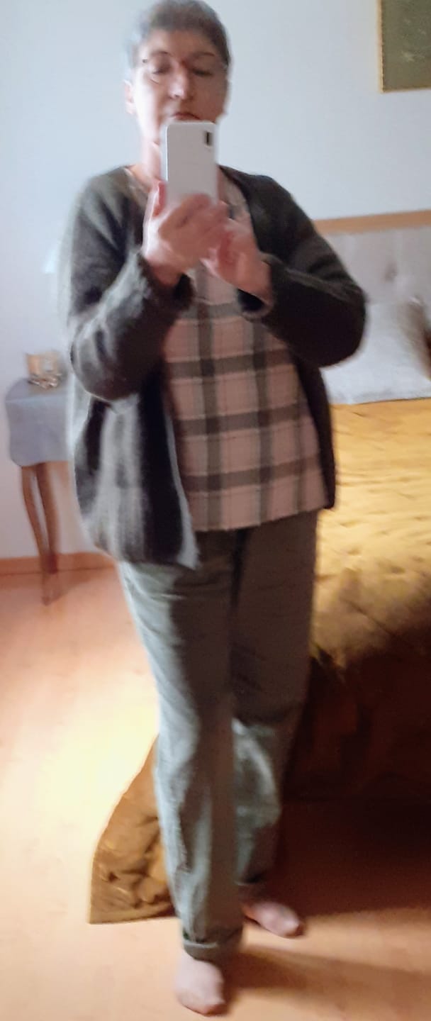 Customer photo review of Pantalon Marcus - velours côtelé kaki