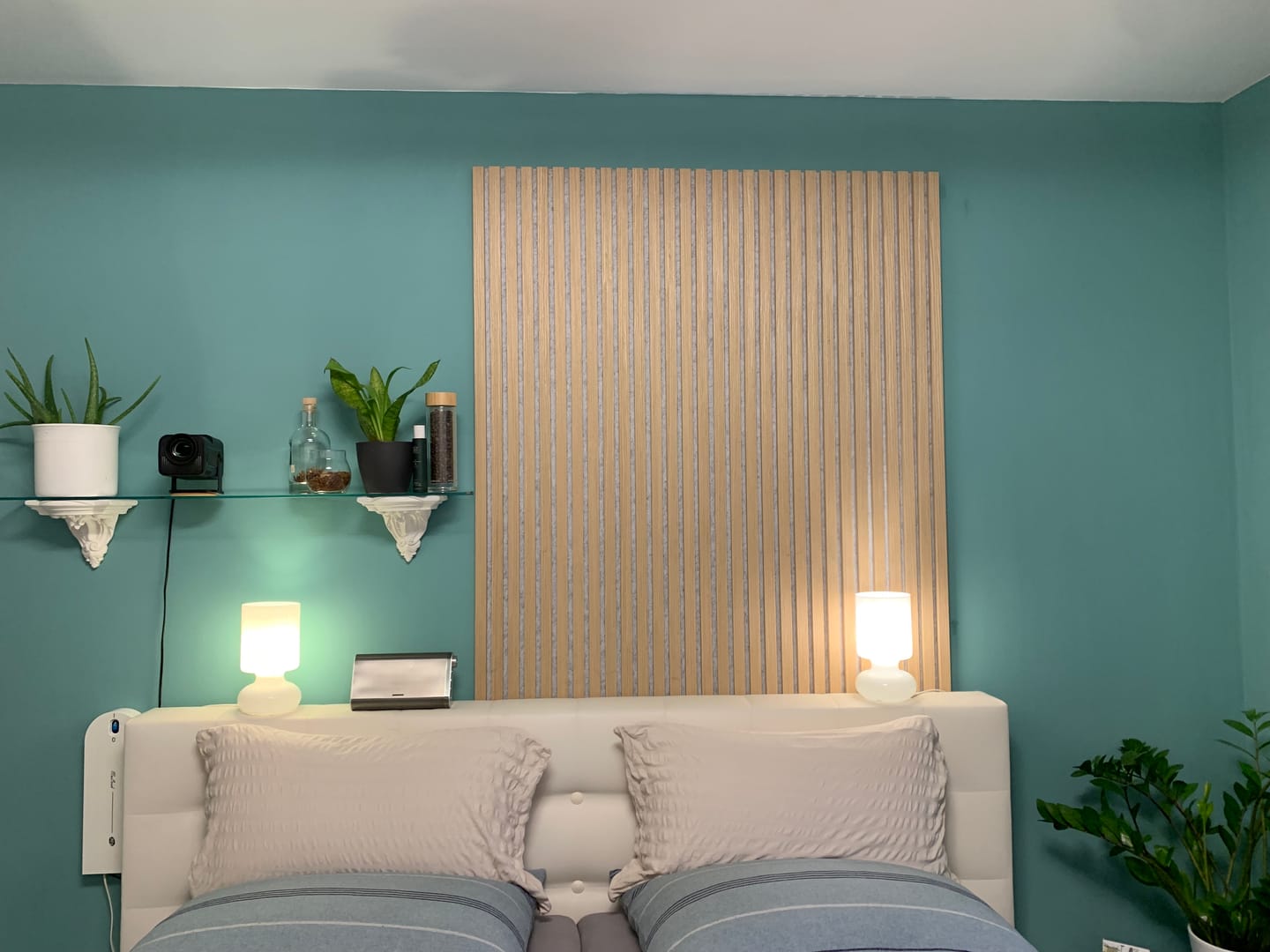 Customer photo review of Akustikpaneele Natürliche Eiche mit Filz Grau - 240 cm x 60 cm