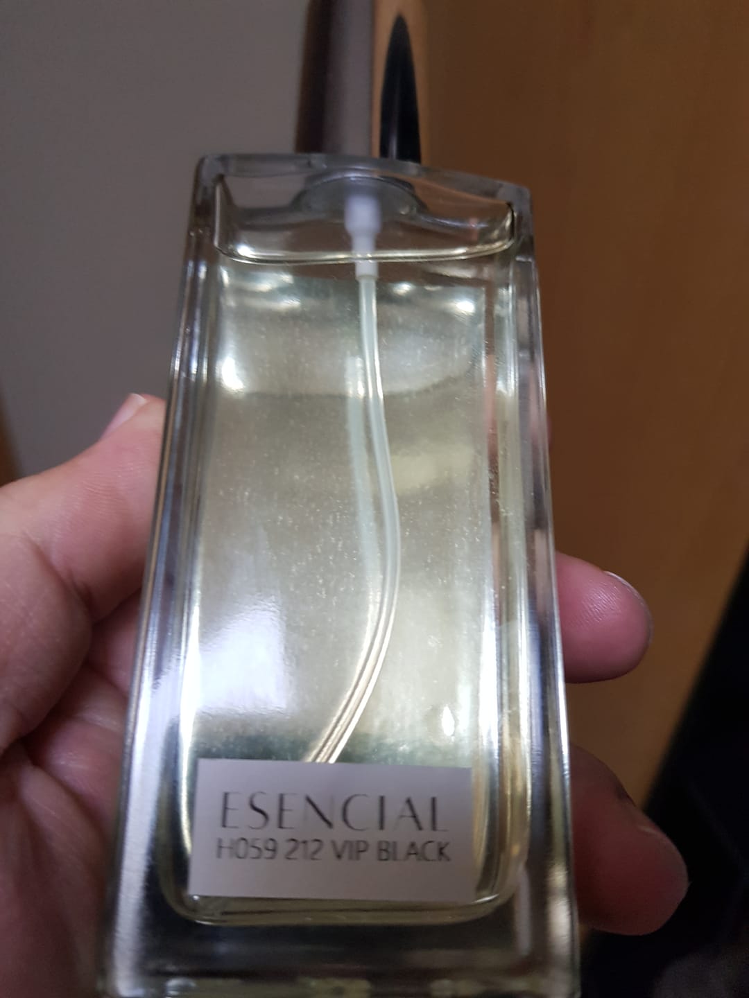Customer photo review of H059 Inspirado en: 212 Vip Black - Carolina Herrera