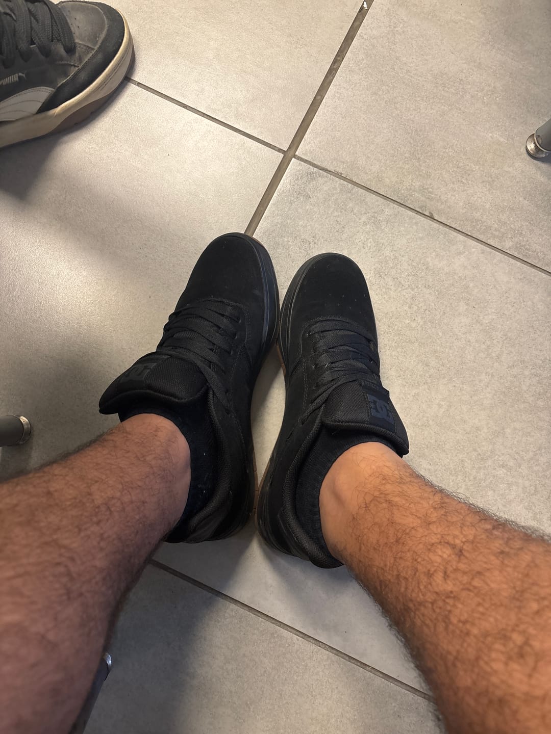 Customer photo review of Zapatilla Dc Central Hombre Negro - Suela Negro - Gum