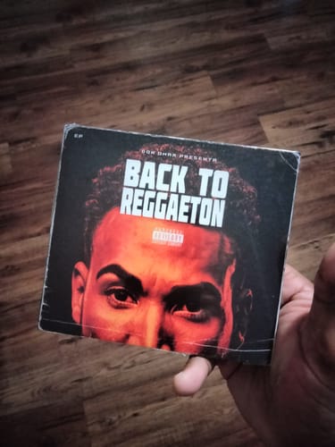 Customer photo review of CD "Back to reggaeton"
