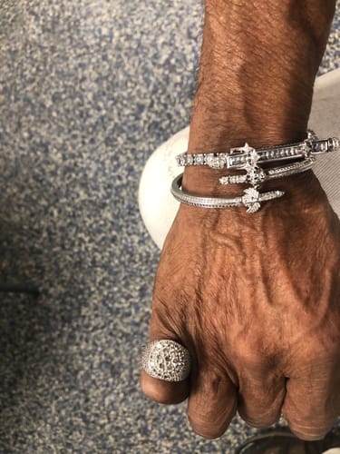 Customer photo review of VVS Moissanite Stud Earrings (ALL SIZES)