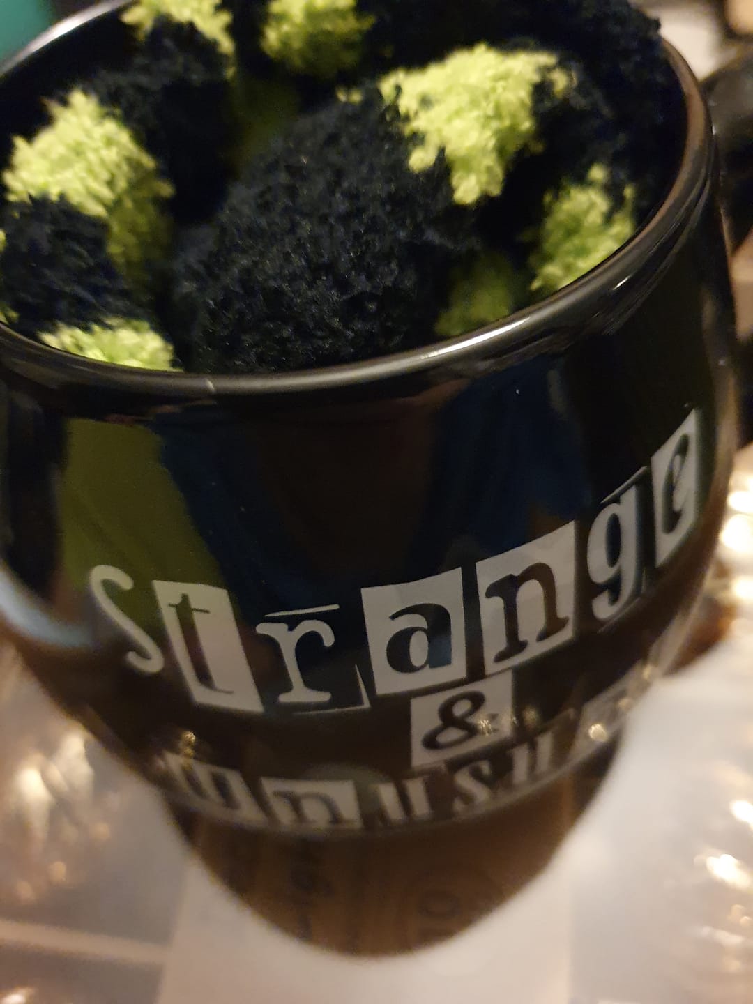 Customer photo review of Strange & Unusual Tasse mit gestreiften Socken – Geschenkset