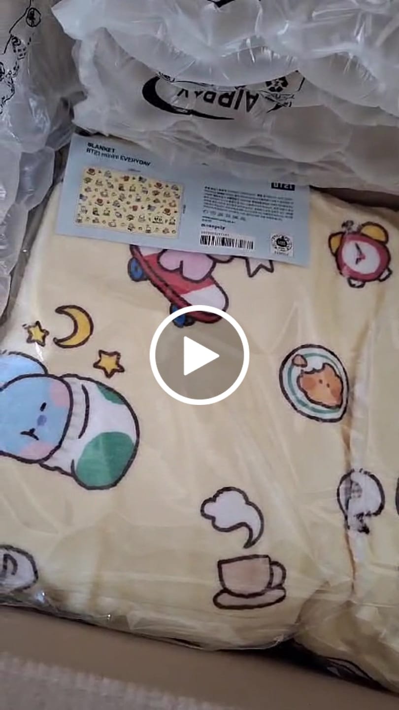 Customer video review of BT21 - MININI BLANKET EVERYDAY