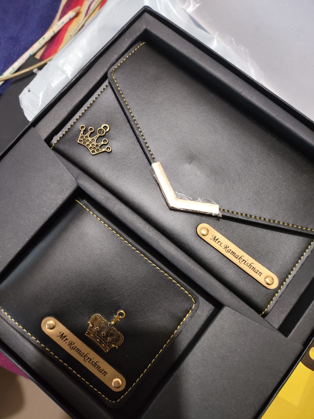 Customer photo review of Customized Gents and Women Wallet couple combo