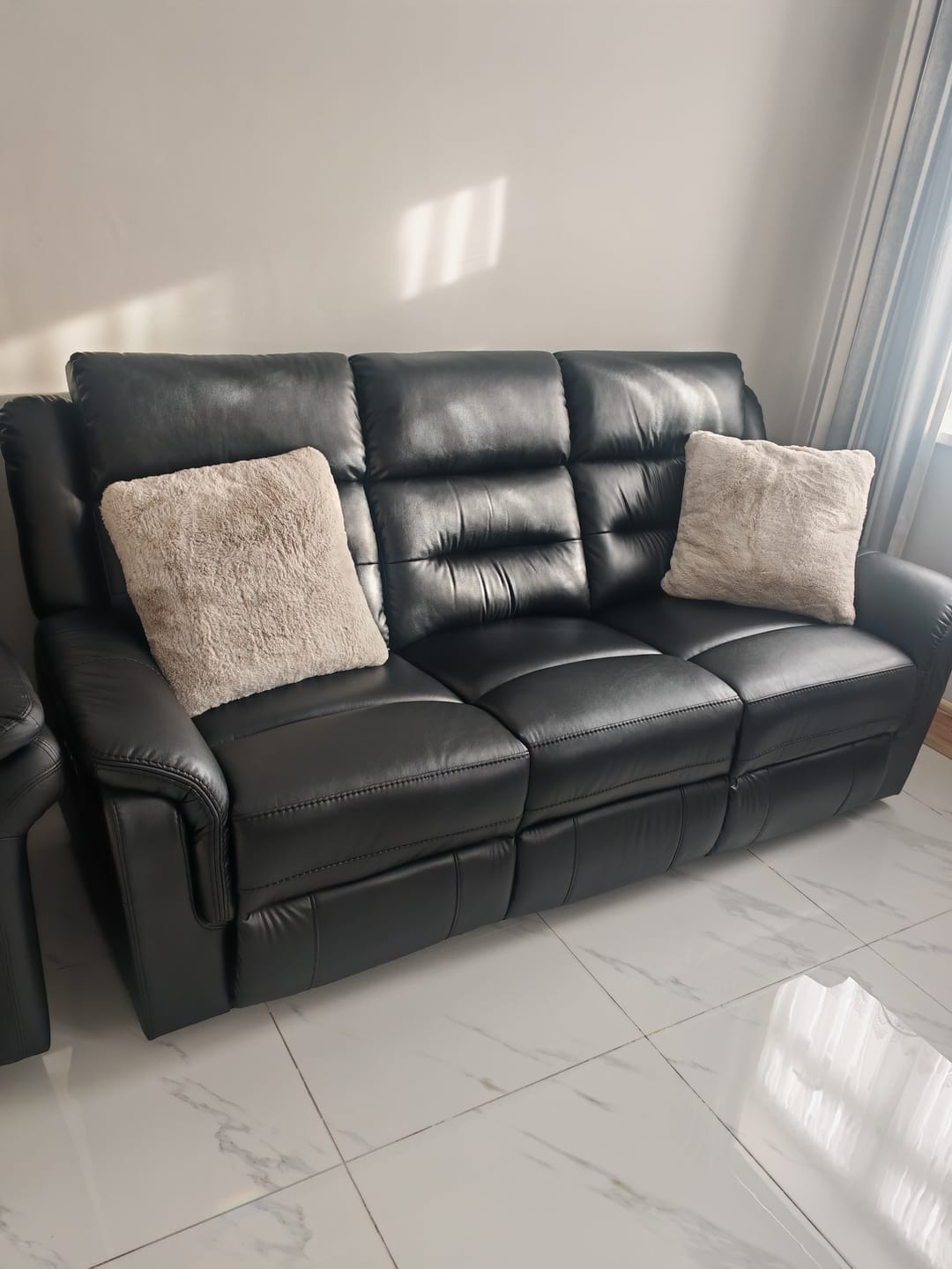 Customer photo review of Turin 3 Seater Leather Recliner Sofa - Black