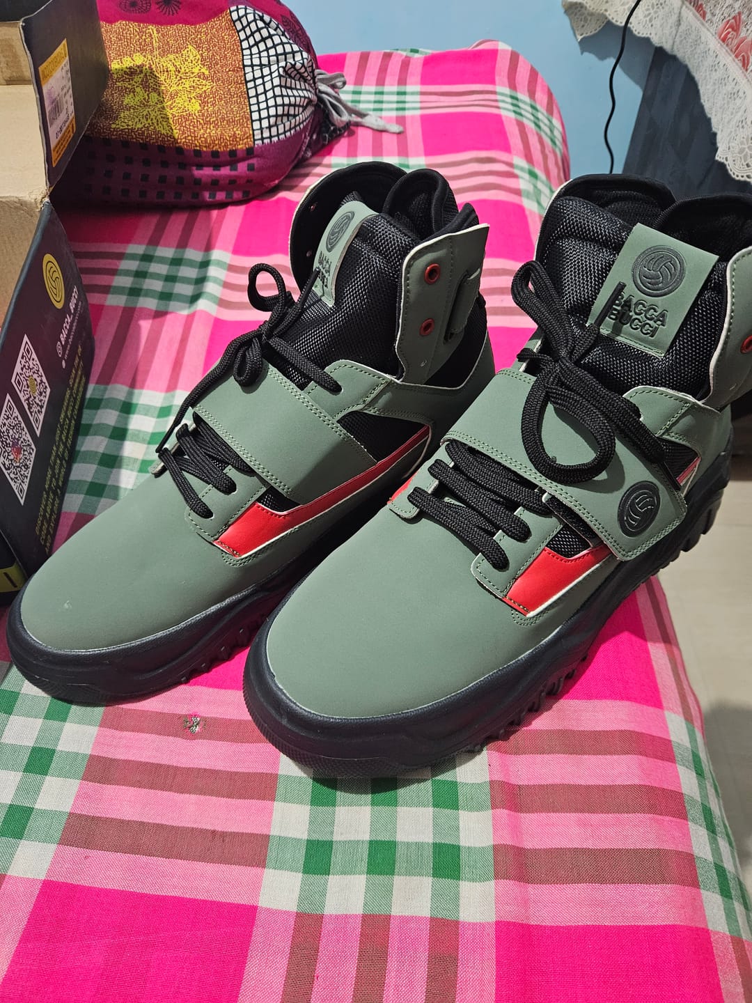 Customer photo review of Bacca Bucci DENVER High-Top Sneakers