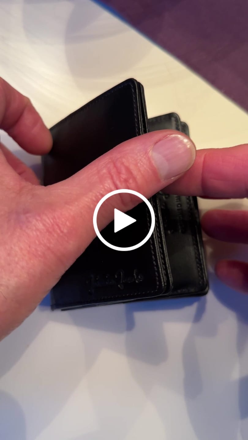Customer video review of Flapstar Magic Wallet with coin pocket