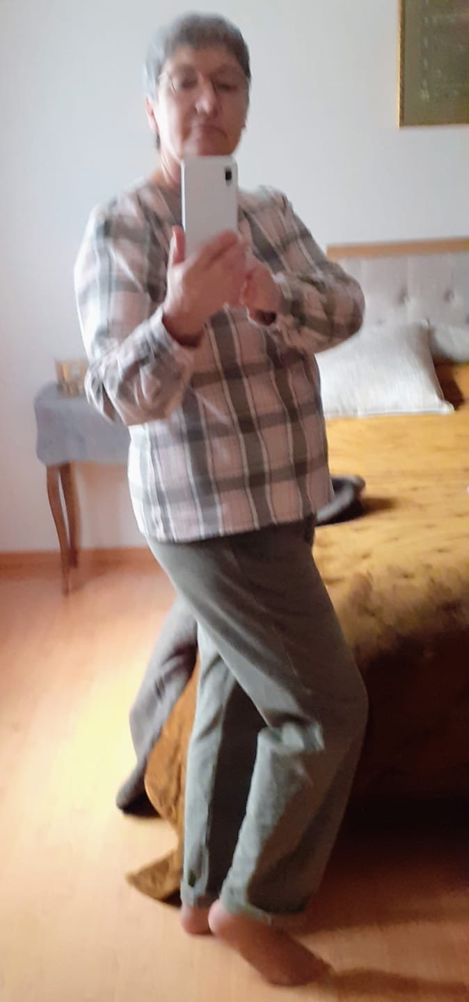 Customer photo review of Blouse Amarante - Tartan kaki/rose