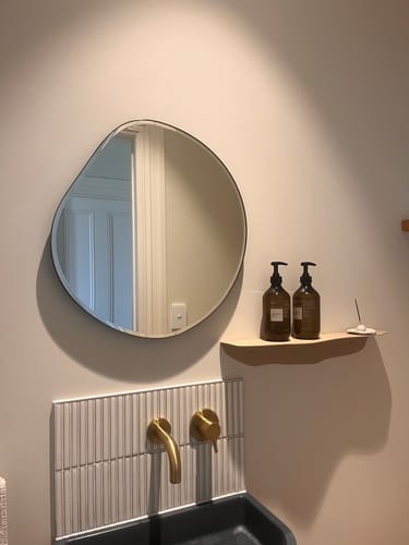 Customer photo review of FOLD Wavy Shelf 550 - Elements