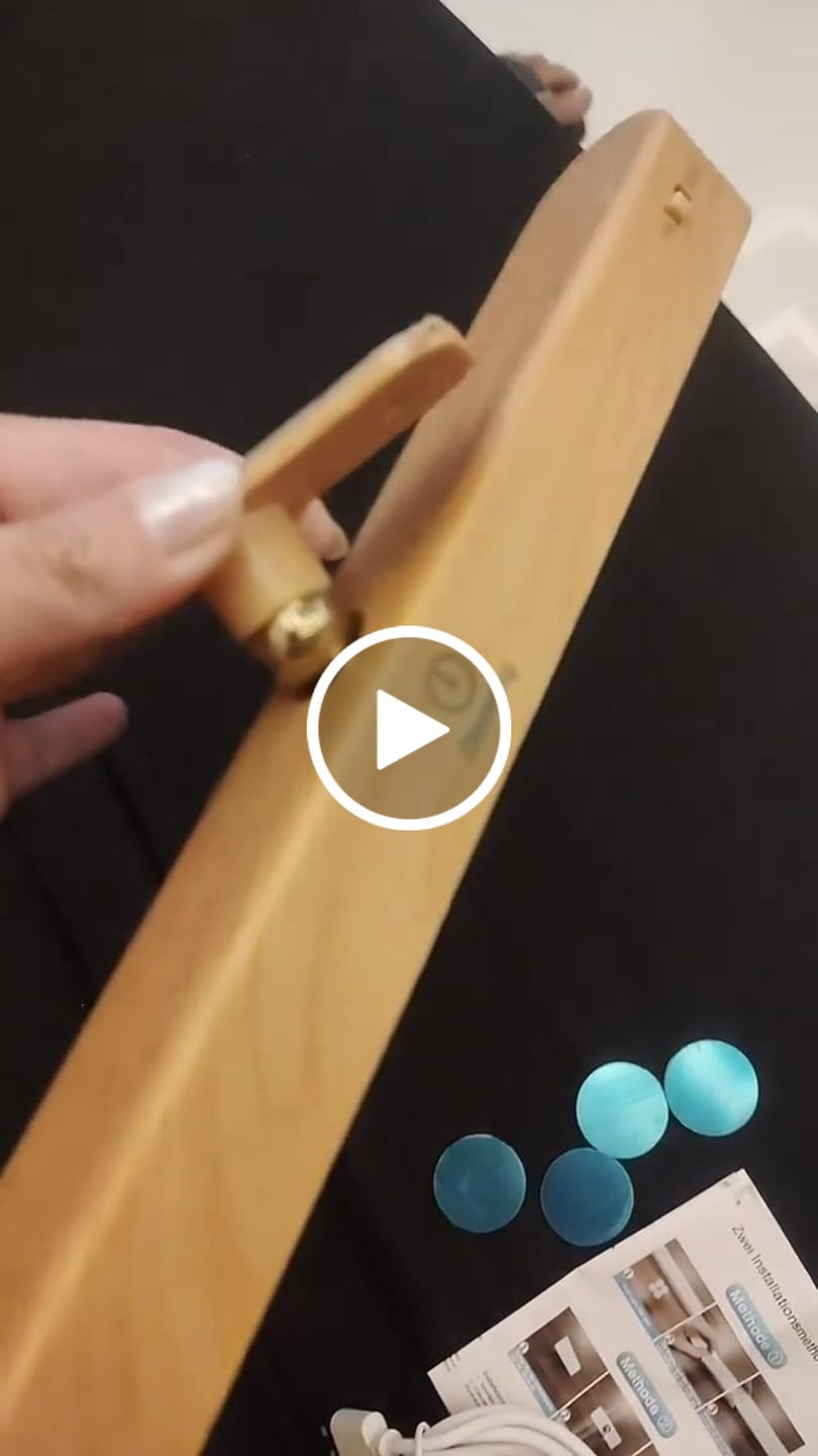Customer video review of Luminária LED Touch Sem Fio Aura Lux Madeira