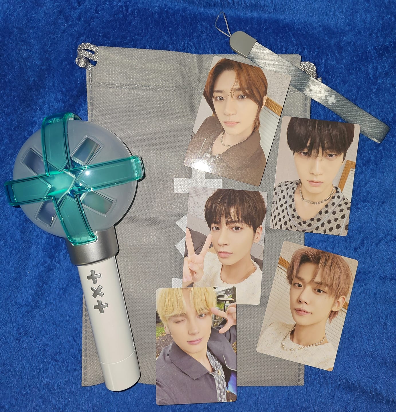 Customer photo review of TXT - OFFICIAL LIGHT STICK VER.2